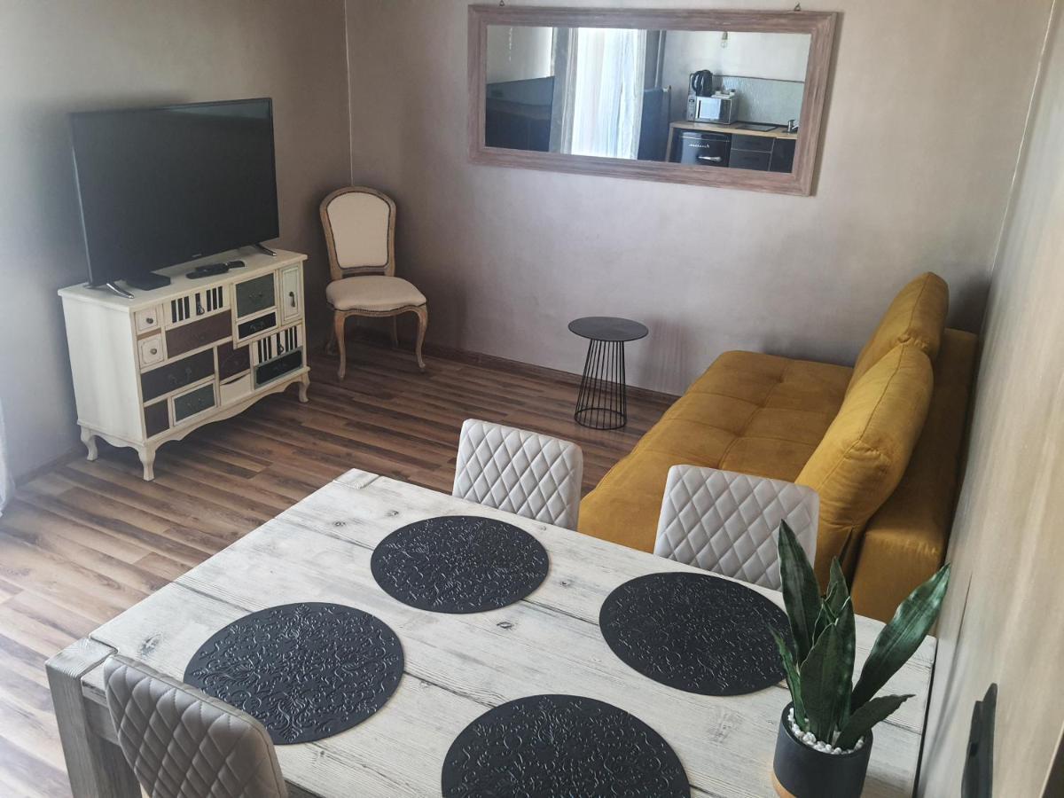 Ferienwohnung Apartament Nad Fontanna Malbork Exterior foto
